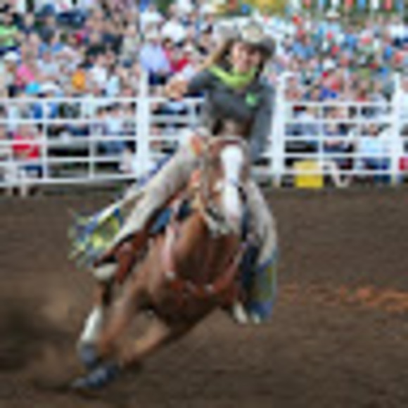 Meet your Posher, Kelsey - Picture 1 of 1